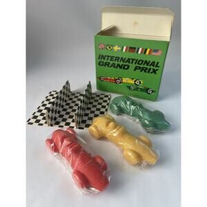 Avon Vintage Retro Kids INTERNATIONAL GRAND PRIX Race Car Tub Soap Set in box
